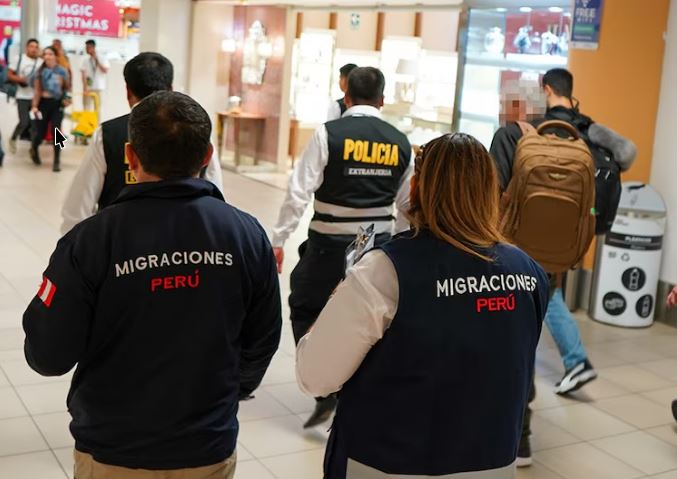 Perú | Cerca de 900 extranjeros fueron inadmitidos en el Aeropuerto Jorge Chávez por incumplir requisitos migratorios Perú | Cerca de 900 extranjeros fueron inadmitidos en el Aeropuerto Jorge Chávez por incumplir requisitos migratorios