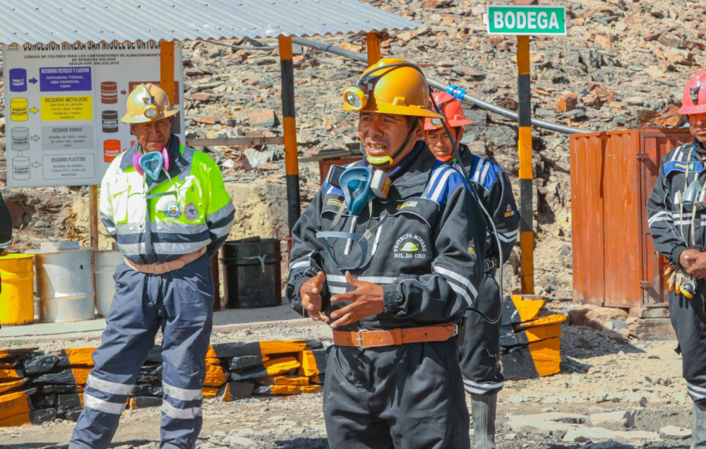 Perú | Gobierno intermediará entre pequeña minería y concesiones para explotación Perú | Gobierno intermediará entre pequeña minería y concesiones para explotación