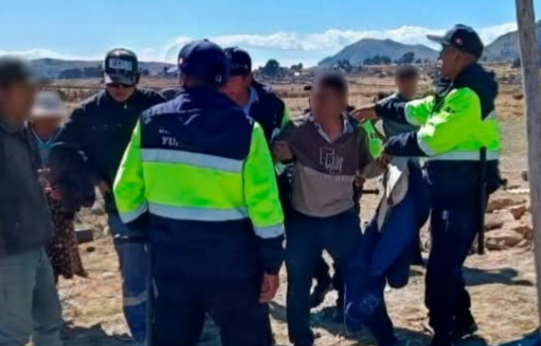 Yunguyo | Intervienen a hombre acusado de robar corderos cerca del lago Titicaca Yunguyo | Intervienen a hombre acusado de robar corderos cerca del lago Titicaca