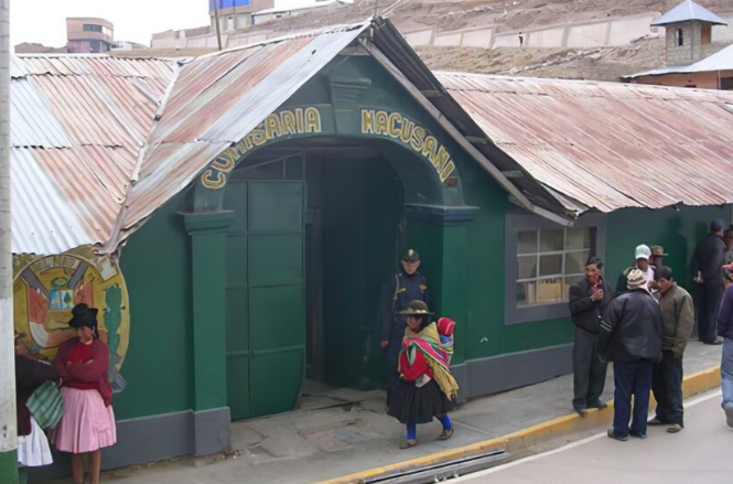 Carabaya | Delincuentes armados retienen a pasajeros de combi y los asaltan en descampado Carabaya | Delincuentes armados retienen a pasajeros de combi y los asaltan en descampado