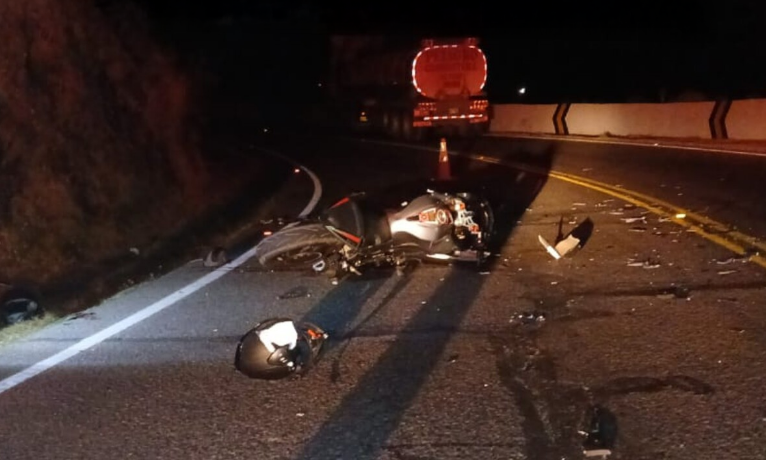 Puno | Motociclista queda gravemente herido tras choque en la “Curva del Diablo” Puno | Motociclista queda gravemente herido tras choque en la “Curva del Diablo”