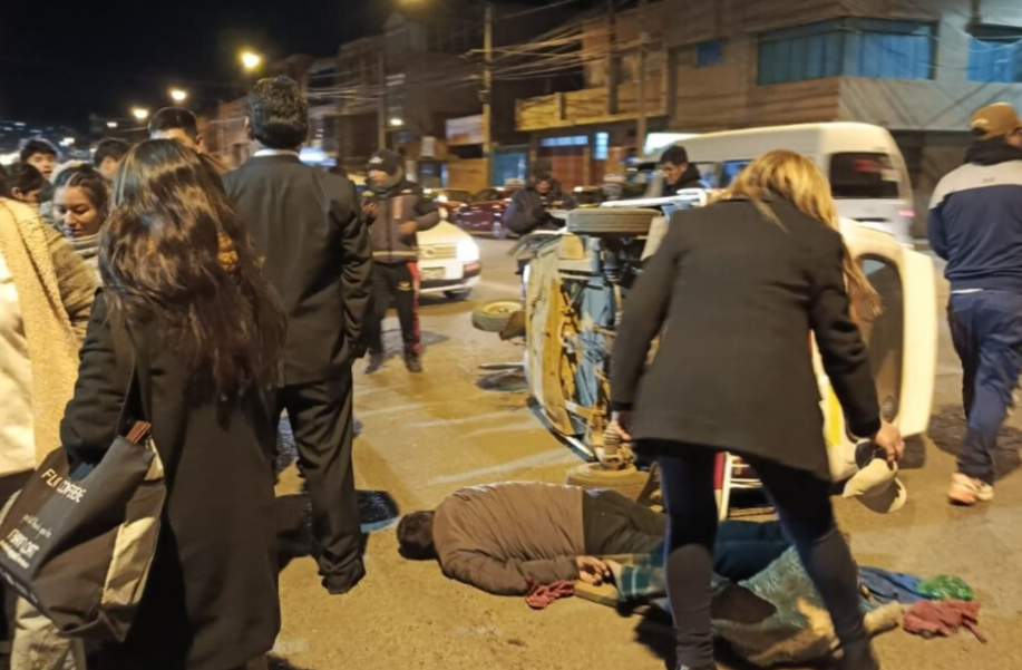 Puno | Choque entre mototaxi y camioneta deja un herido grave en avenida Simón Bolívar Puno | Choque entre mototaxi y camioneta deja un herido grave en avenida Simón Bolívar