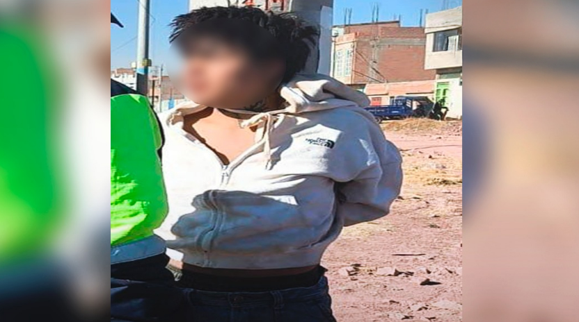 Juliaca | Vecinos retienen a joven sospechoso en la urbanización Santiago Apaza, Juliaca
