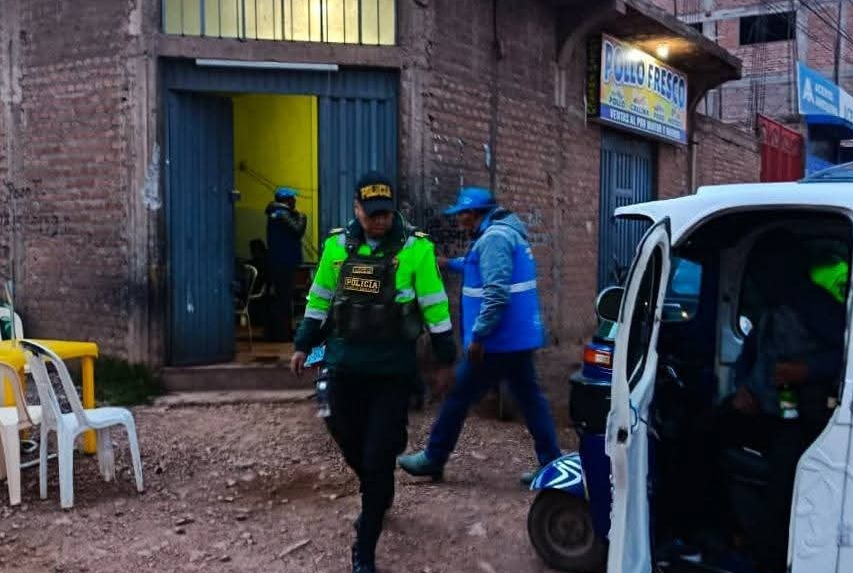 Juliaca | Clausuran bares y cantinas informales en operativos municipales Juliaca | Clausuran bares y cantinas informales en operativos municipales